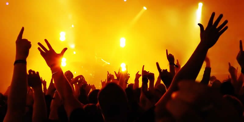 Los oídos en un concierto